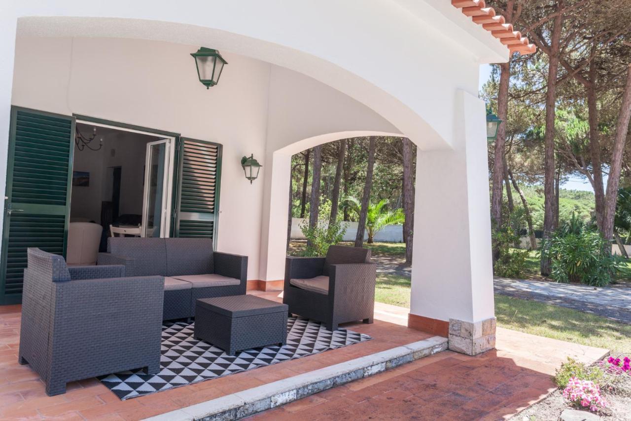 Ocean, Pines And Mountain - Renovated February 2025 - Ac Villa Colares Exterior photo
