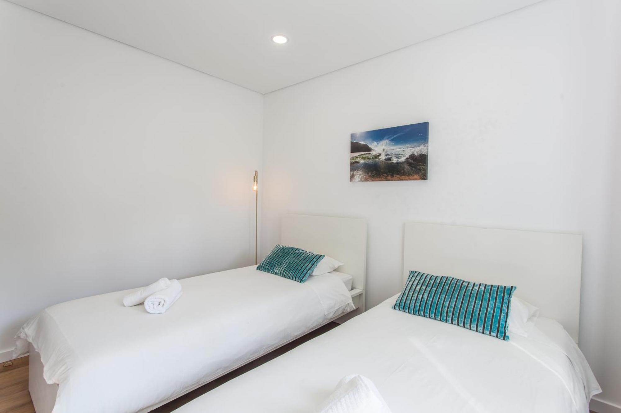 Ocean, Pines And Mountain - Renovated February 2025 - Ac Villa Colares Exterior photo
